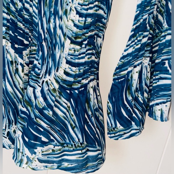 Beautiful TAILOR B.MOSS Lightweight flowy silken pleated flared top size M - Picture 6 of 9